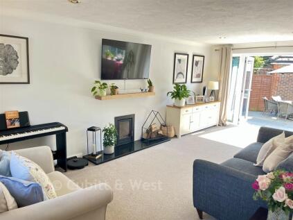 Brookside, Ashington, Pulborough, West Sussex