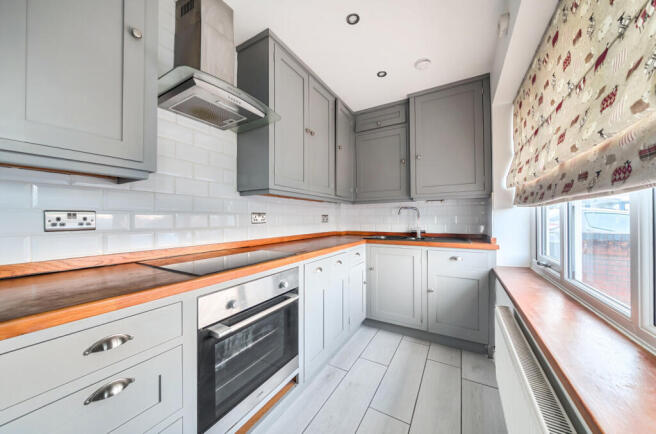 1395036-13-696a79...