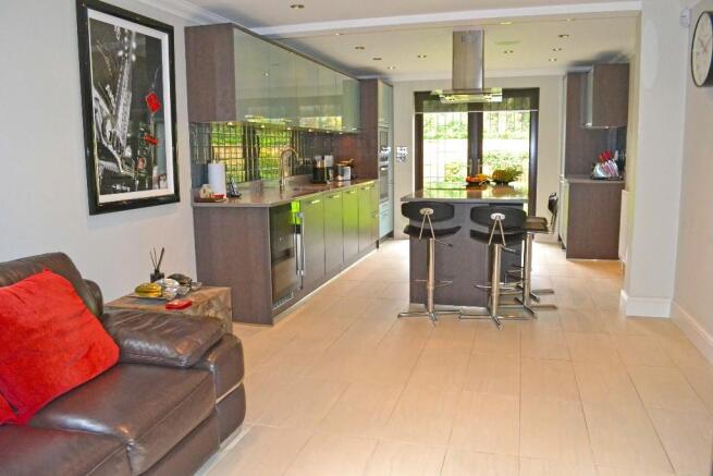 Kitchen/Breakfast Ro