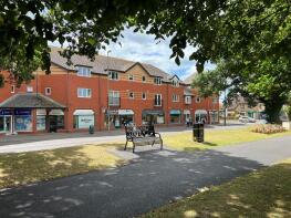 12, 27 Elm Court, Old Milton Road, New Milton BH25 6DY