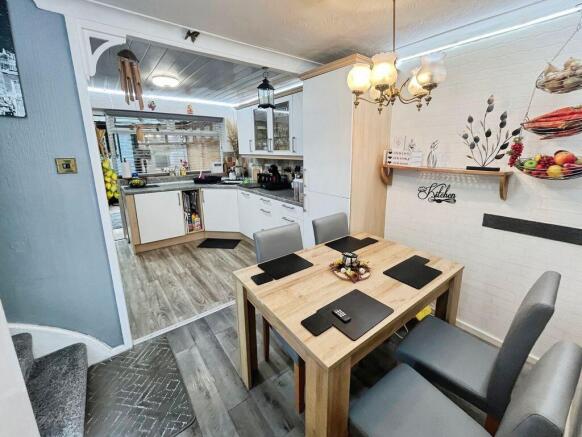 Dining Room & Kitchen