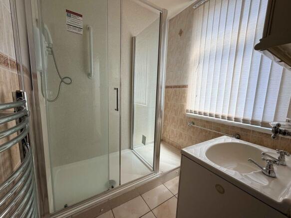 3 bed Terraced for sale Image 11