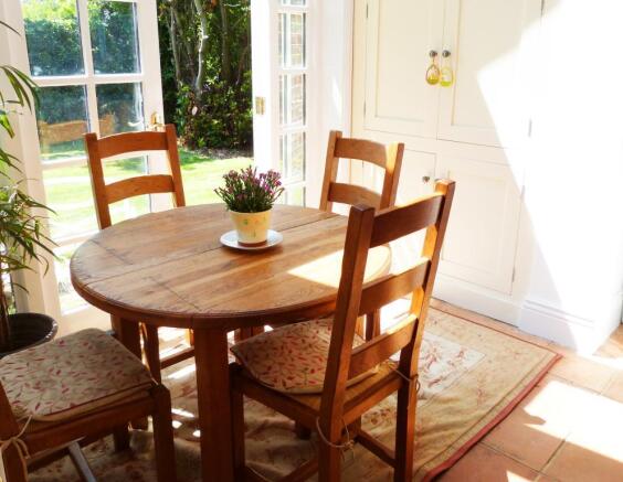 9.Breakfast Area