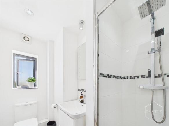 ENSUITE SHOWER ROOM