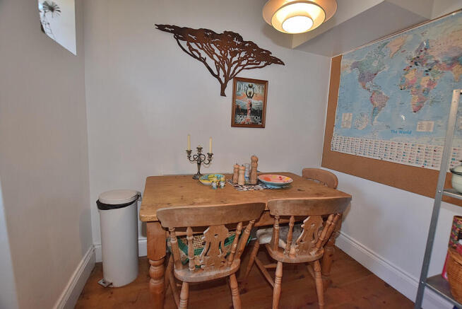 3 bed Terraced for sale Image 8