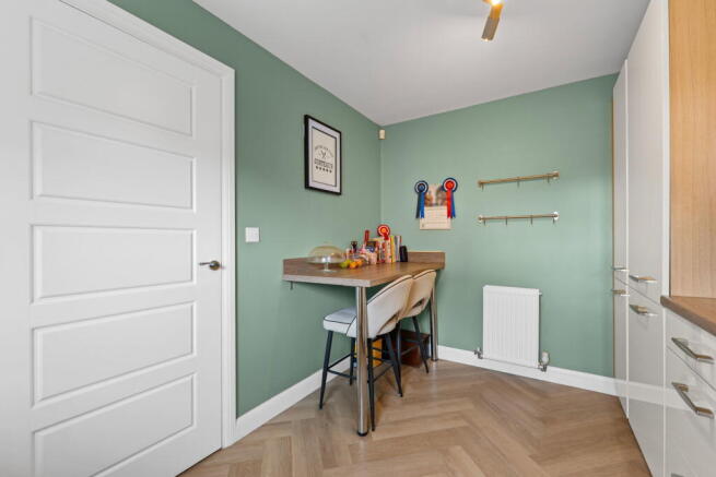 3 bed Semi-Detached for sale Image 5
