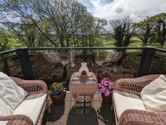 SUN BALCONY