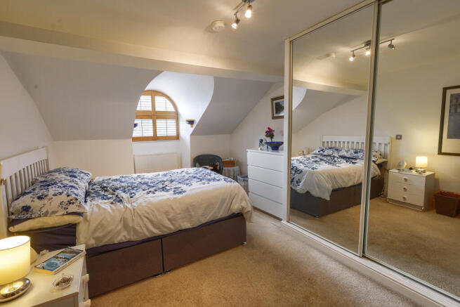 2 bed Apartment for sale Image 8
