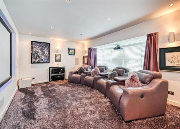 8 Lothians Road-12.jpg