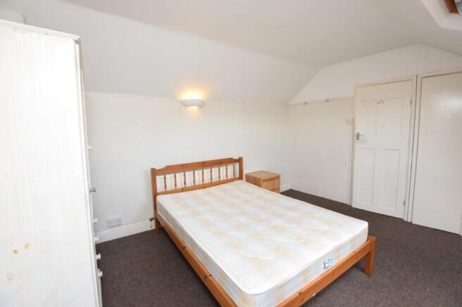 3 bed House to rent Image 9