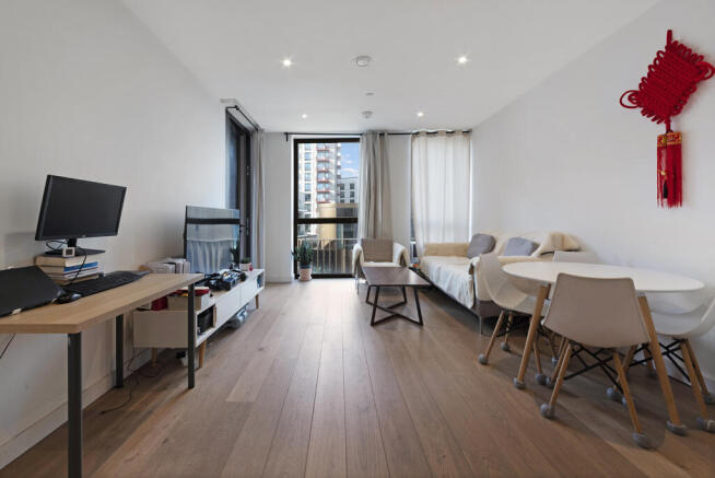 Living Room (1).jpg