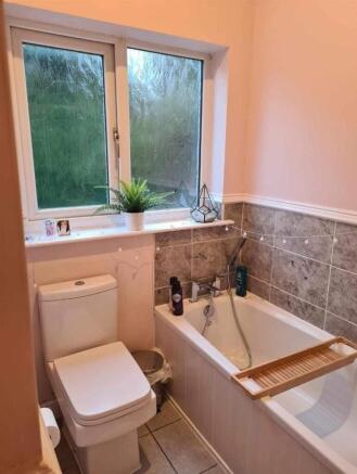 1 bed Terraced to rent Image 8