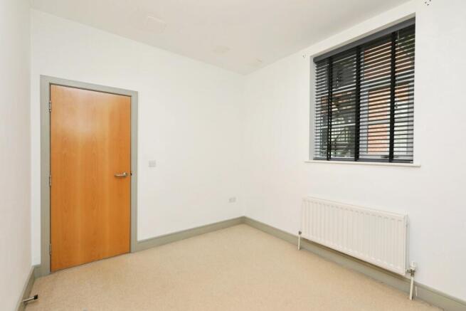 2 bed Flat for sale Image 12