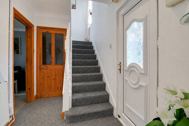 3 bed Semi-Detached for sale Image 5