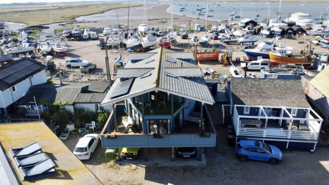 2 Bedroom Detached Unique Waterside Home for Sal