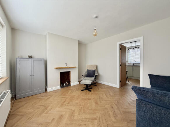 3 bed Terraced for sale Image 5