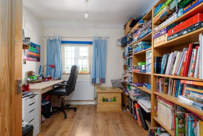 54 Elmstone Road bedroom4.jpg