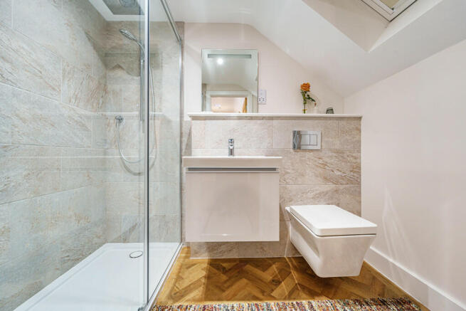En-suite Shower R...
