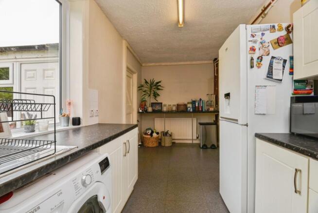 3 bed Semi-Detached for sale Image 12