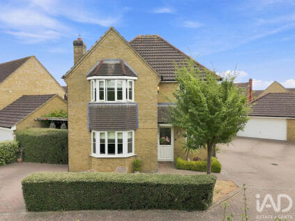 Woodlands Walk, Great Dunmow, CM6