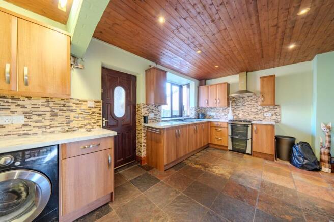 3 bed Town House for sale Image 7