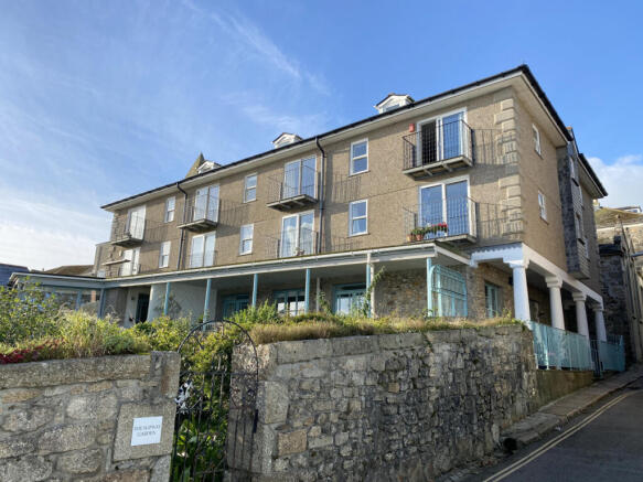 2 Bedroom Maisonette for Sale