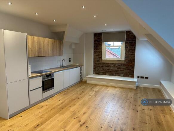 Kitchen/ Living