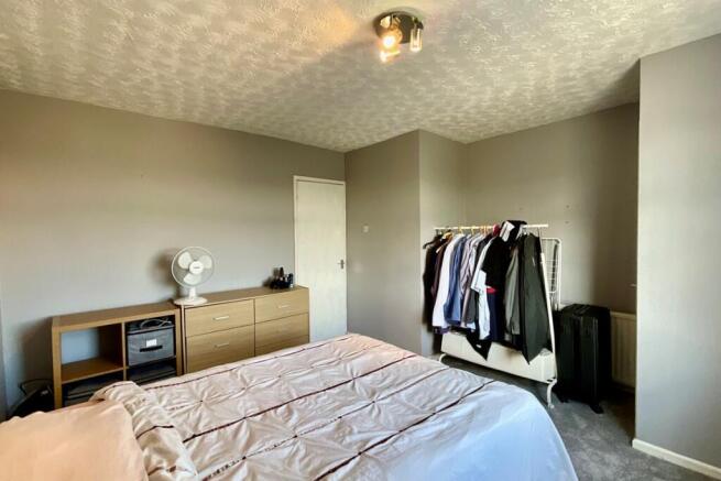 3 bed Terraced for sale Image 12
