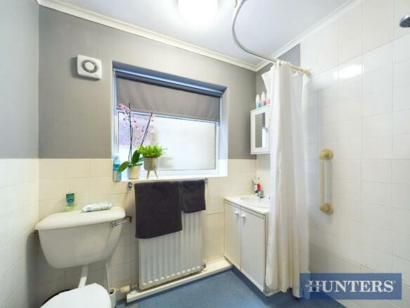 shower room alt 1