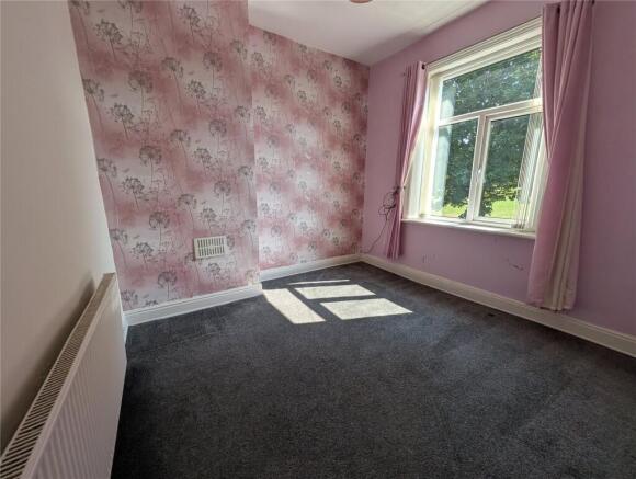 3 bed Terraced to rent Image 8