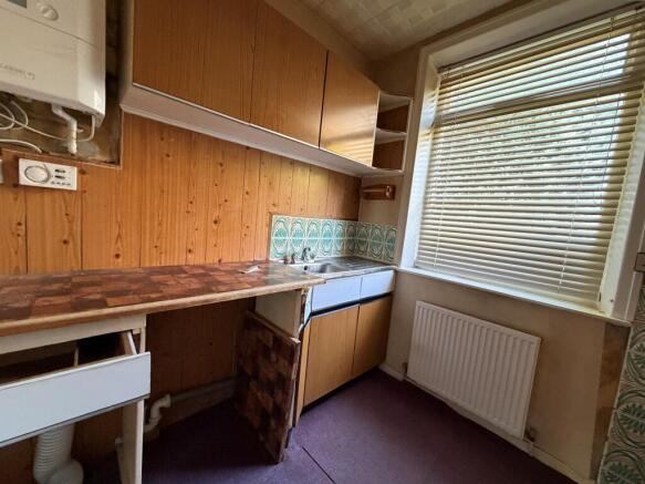 3 bed Semi-Detached for sale Image 6
