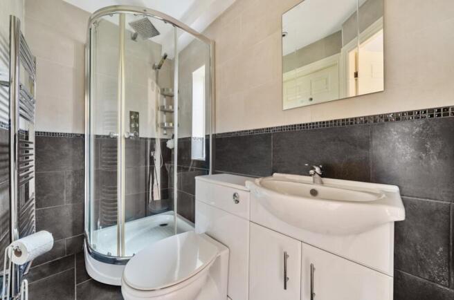 Ensuite in Annex 