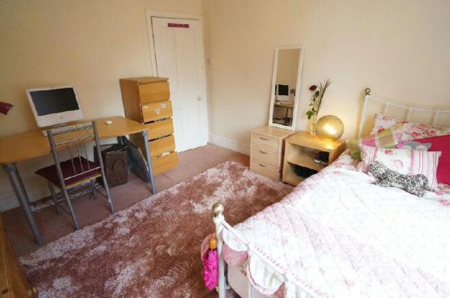 3rd Photo of Bed 2
