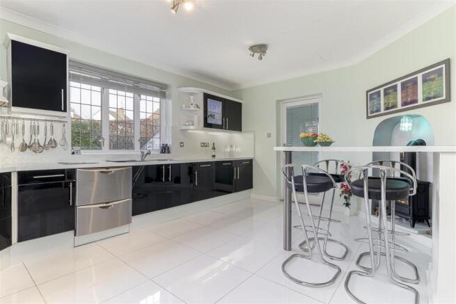 Dinign Kitchen - A.jpg