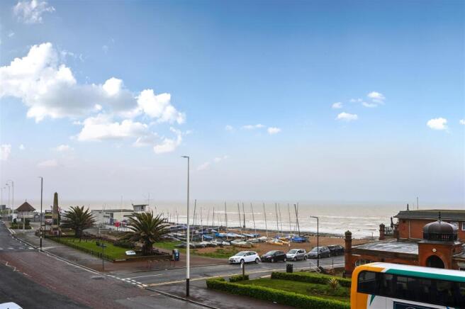 17-Marina-Court-tn401bw (2).jpg