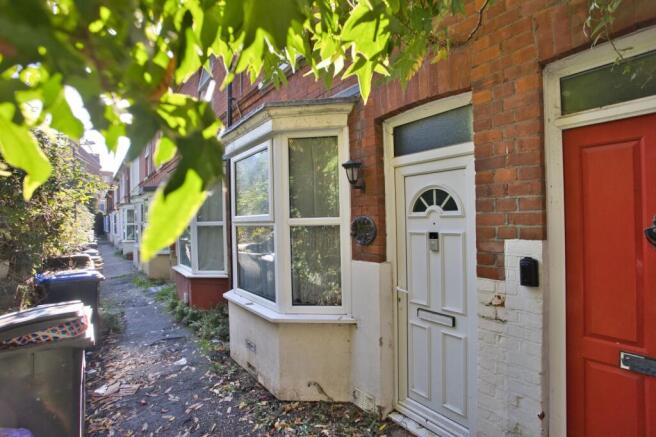 2-bed terraced on Heathfield Avenue, Dover, CT16, £195,000