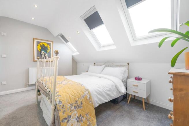 Bedroom 2 (2).jpg