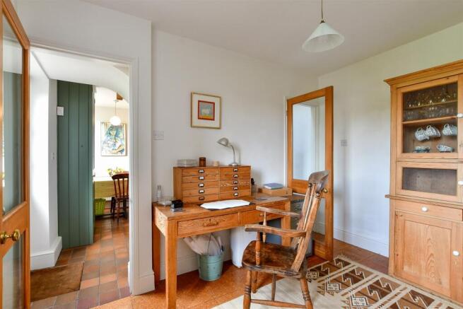 Bedroom /Study