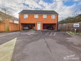 15, Hancock Close, Aylesbury HP21 9AU