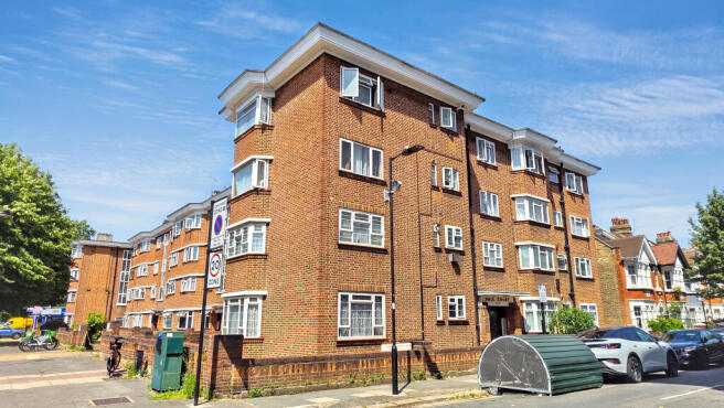 21 Vale Court, Acton, London, W3 7SA