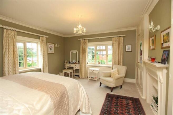 BEDROOM No.1