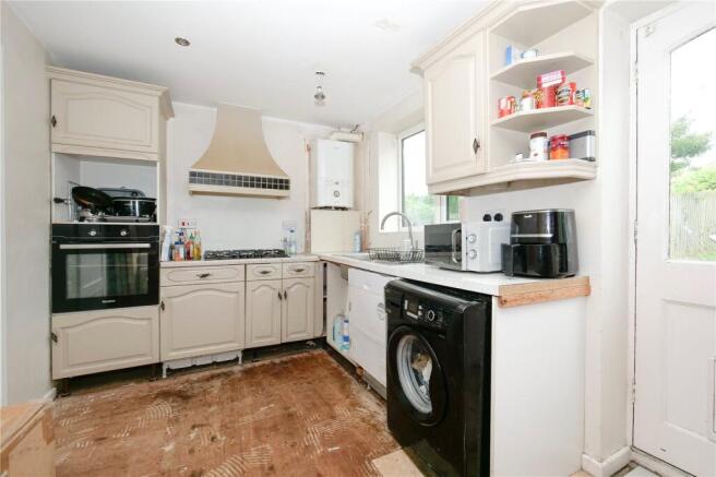 3 bed Semi-Detached for sale Image 4