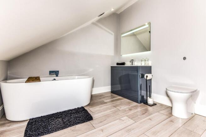 En-Suite Bathroom To