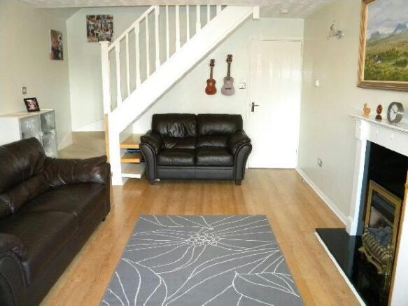 LOUNGE.