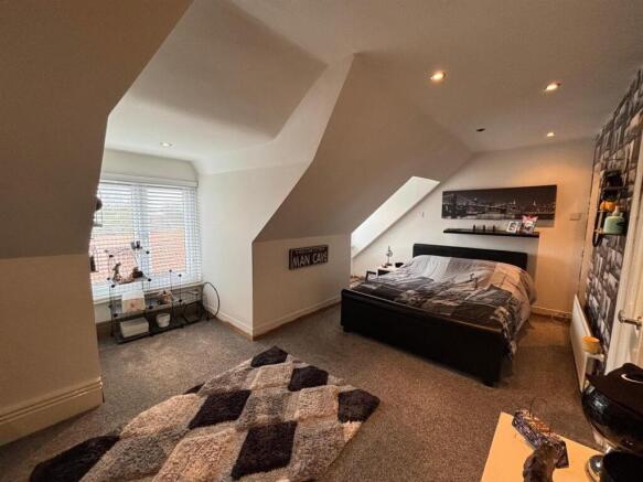 5 bed Maisonette for sale Image 10