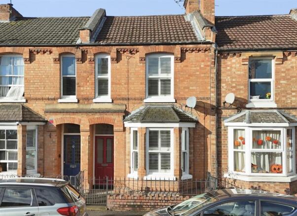 2-bed terraced on Clapham Terrace, Leamington Spa, £375,000