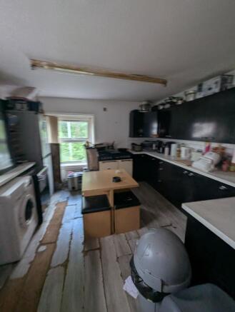 3 bed Terraced for sale Image 7