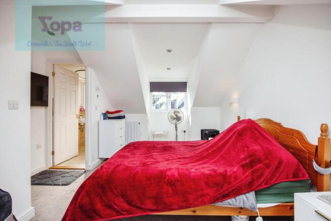 Main Bedroom with En Suite