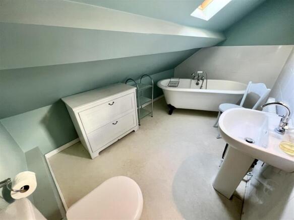En-Suite Bathroom