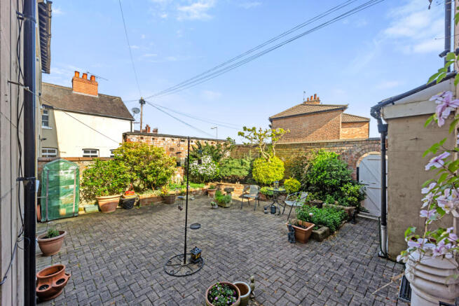 4 Dyar Terrace-1.jpg